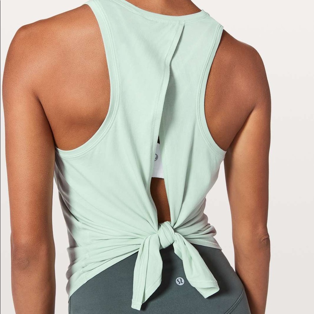 💥NEVER WORN💥 lululemon All Tied Up Tank - Sea Breeze - SZ 6